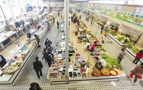 到市集或商場買東西要想不缺斤少兩，就得看商家是不是統一配的電子稱。(圖2)